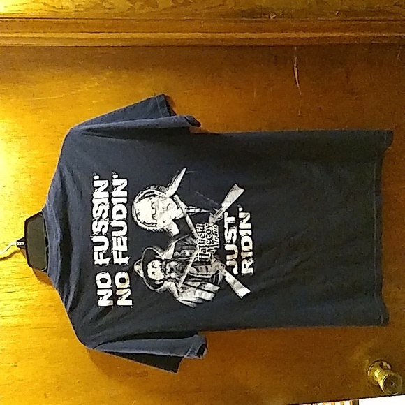 Hatfield McCoy T-shirt dark blue EUC small - Picture 3 of 7